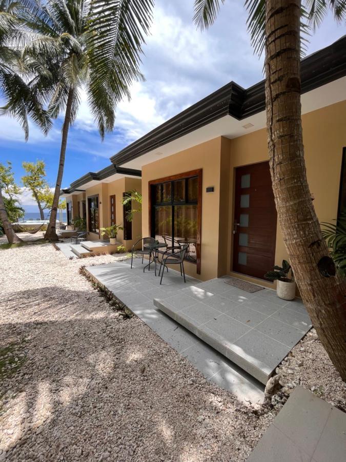 Southseas Beach Resort And Dive Center Santander Ngoại thất bức ảnh