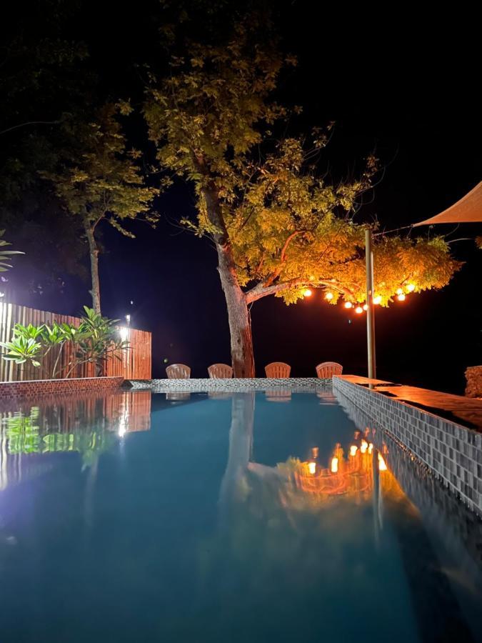Southseas Beach Resort And Dive Center Santander Ngoại thất bức ảnh