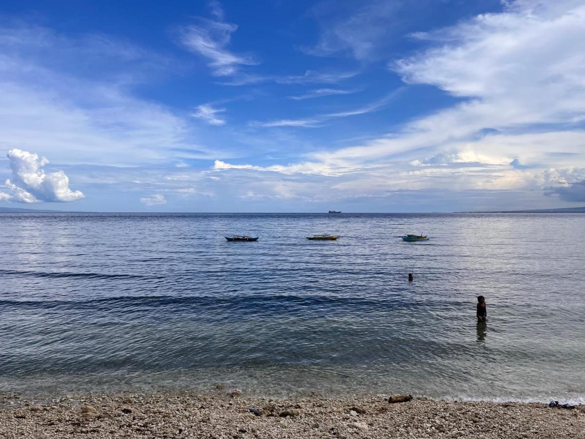 Southseas Beach Resort And Dive Center Santander Ngoại thất bức ảnh