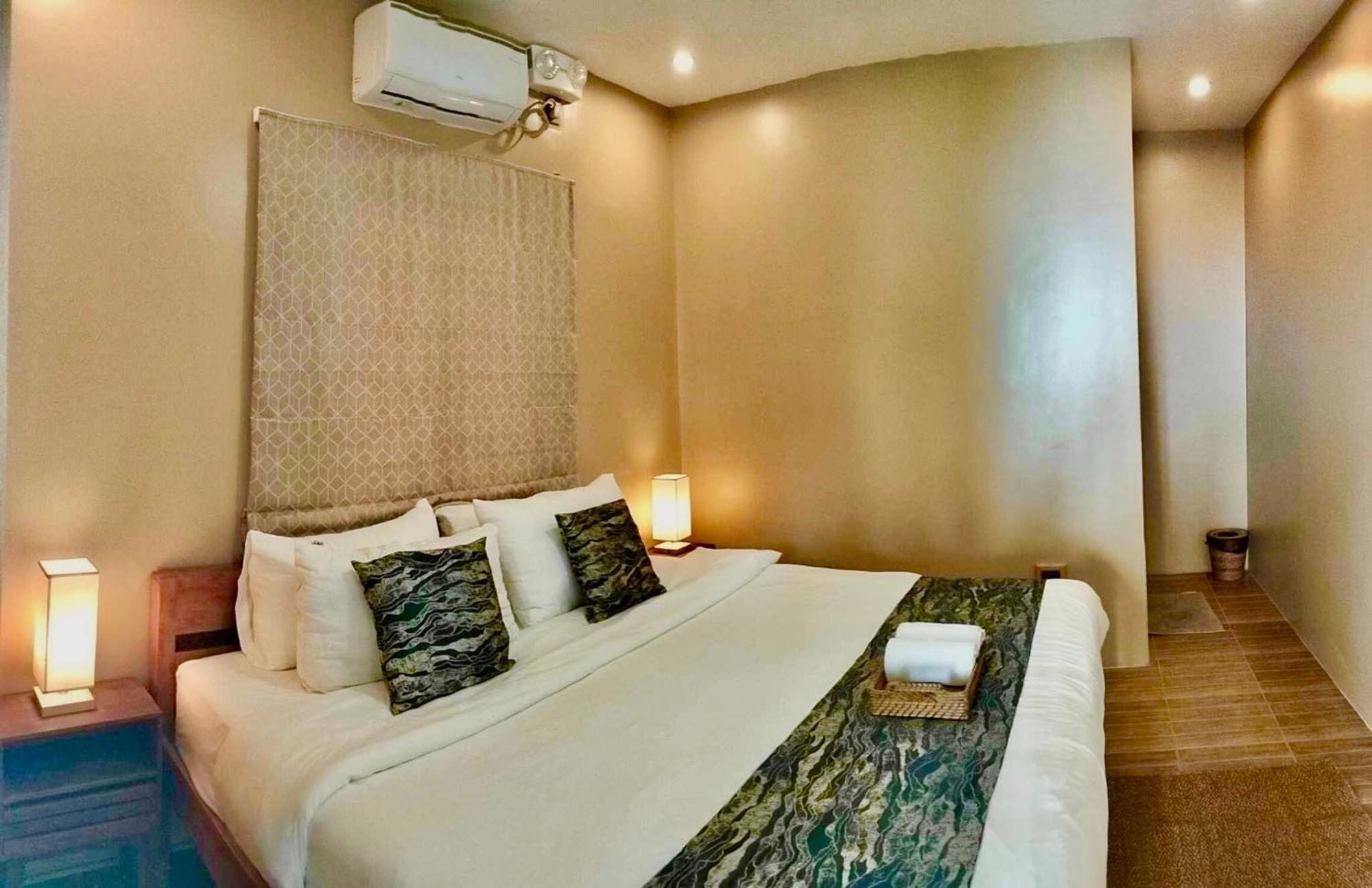 Southseas Beach Resort And Dive Center Santander Ngoại thất bức ảnh